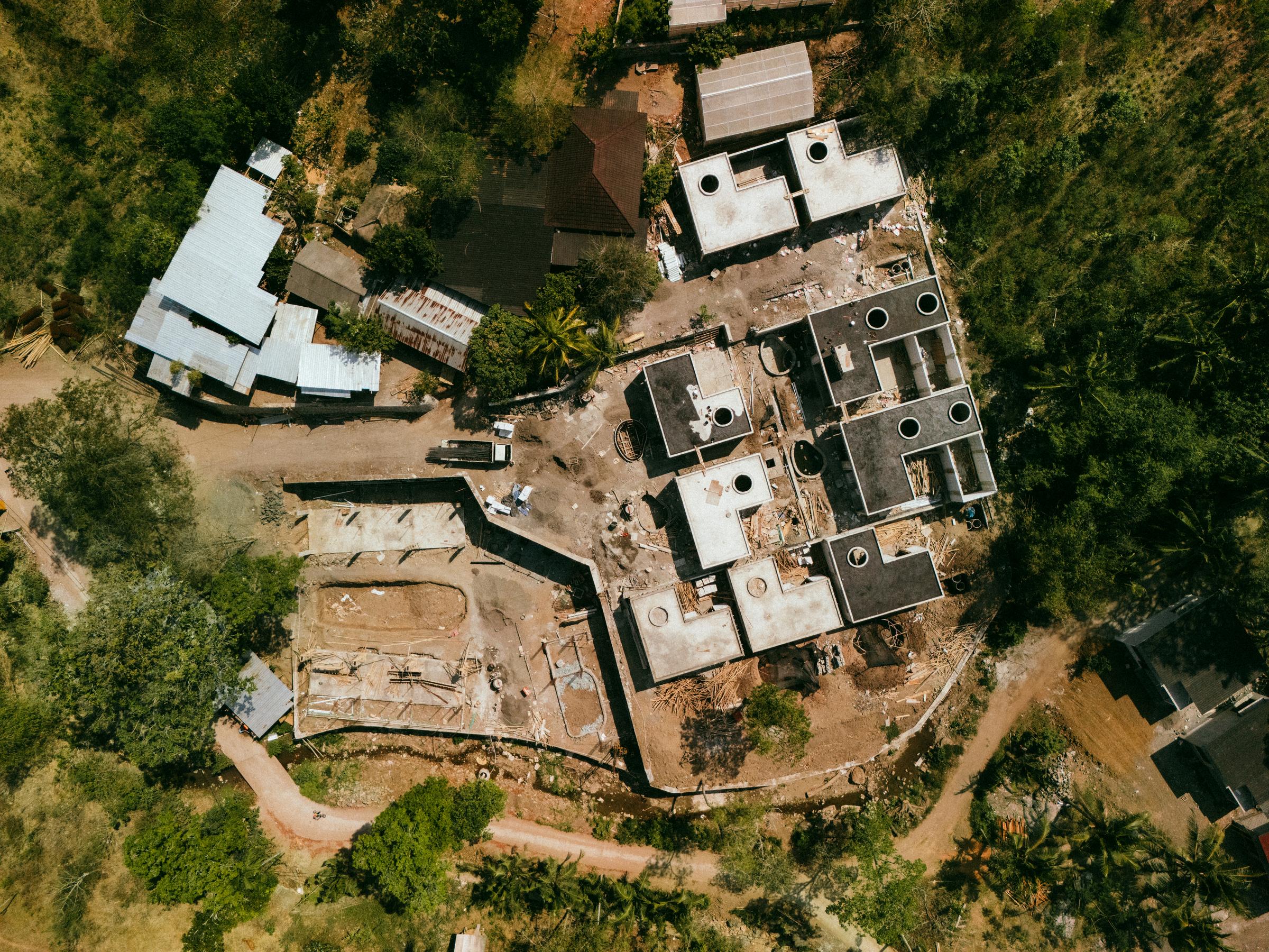 Construcción real del complejo Casa Brava, agosto 2026